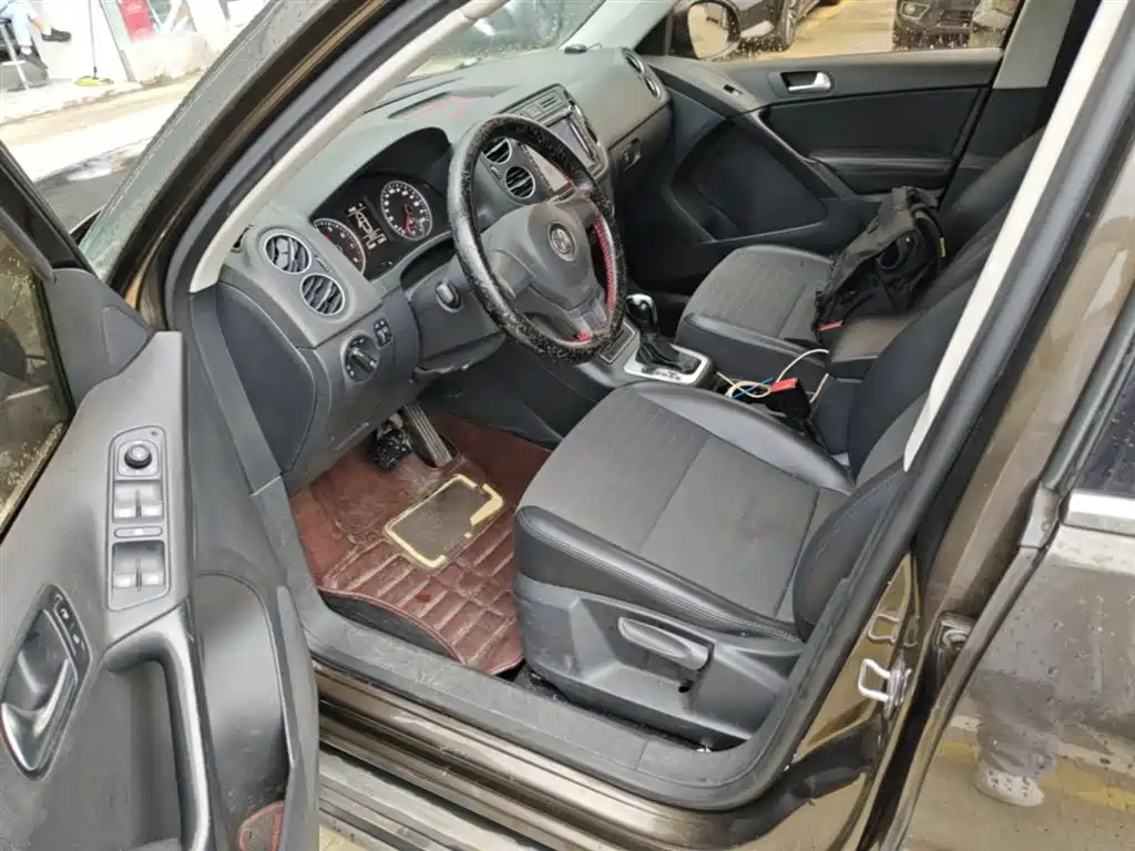 Volkswagen Tiguan 2015 1.8TSI Automatic 2WD Trendline фото 16