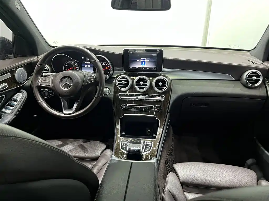 Mercedes-Benz GLC 2019 GLC 260 L 4MATIC Dynamic фото 10