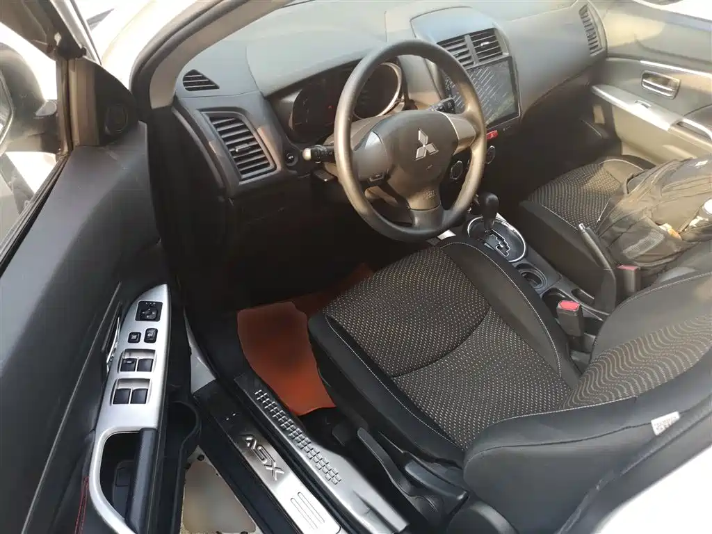 Mitsubishi ASX 2016 2.0L CVT 2WD Excellence Edition фото 16