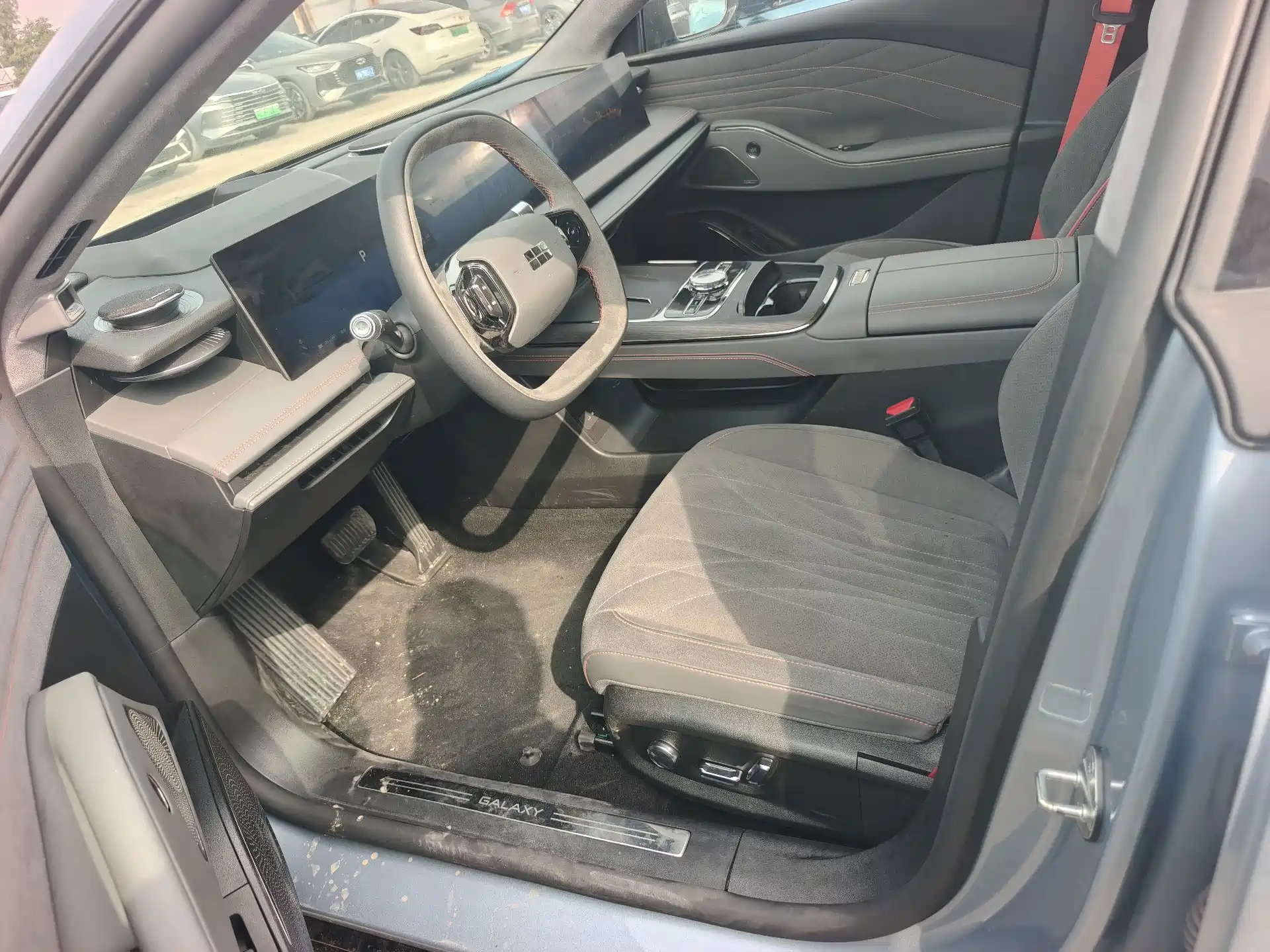 Фото 7 - Geely Galaxy Galaxy E8