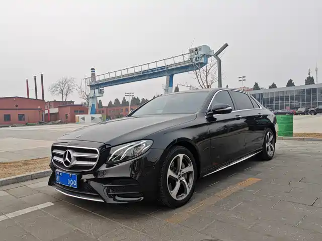 MERCEDES-BENZ E CLASS