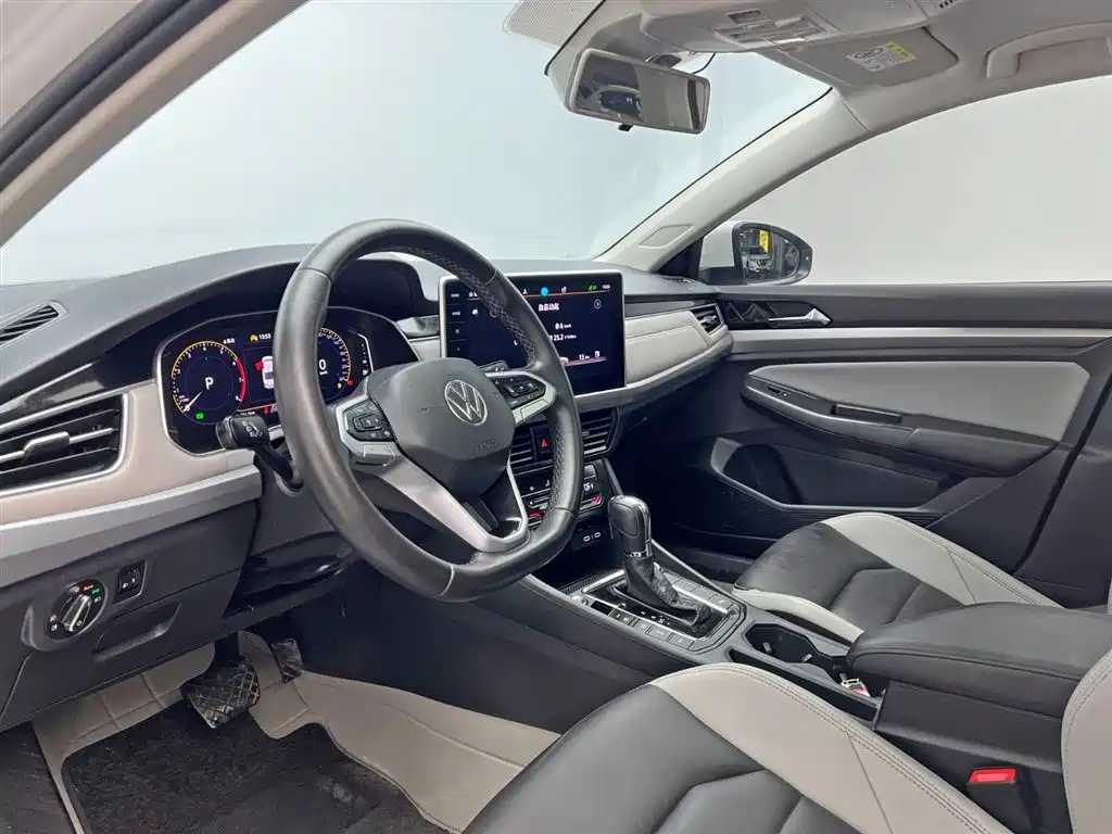 Volkswagen Bora 2023 300TSI DSG Premium Edition фото 14