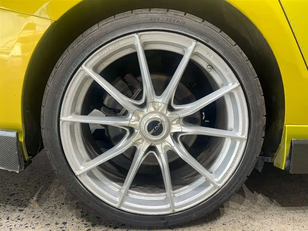 Lynk & Co 03 2022 03+ 2.0TD Auto Performance Package фото 8