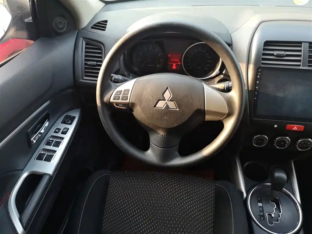 Mitsubishi ASX 2016 2.0L CVT 2WD Excellence Edition фото 11