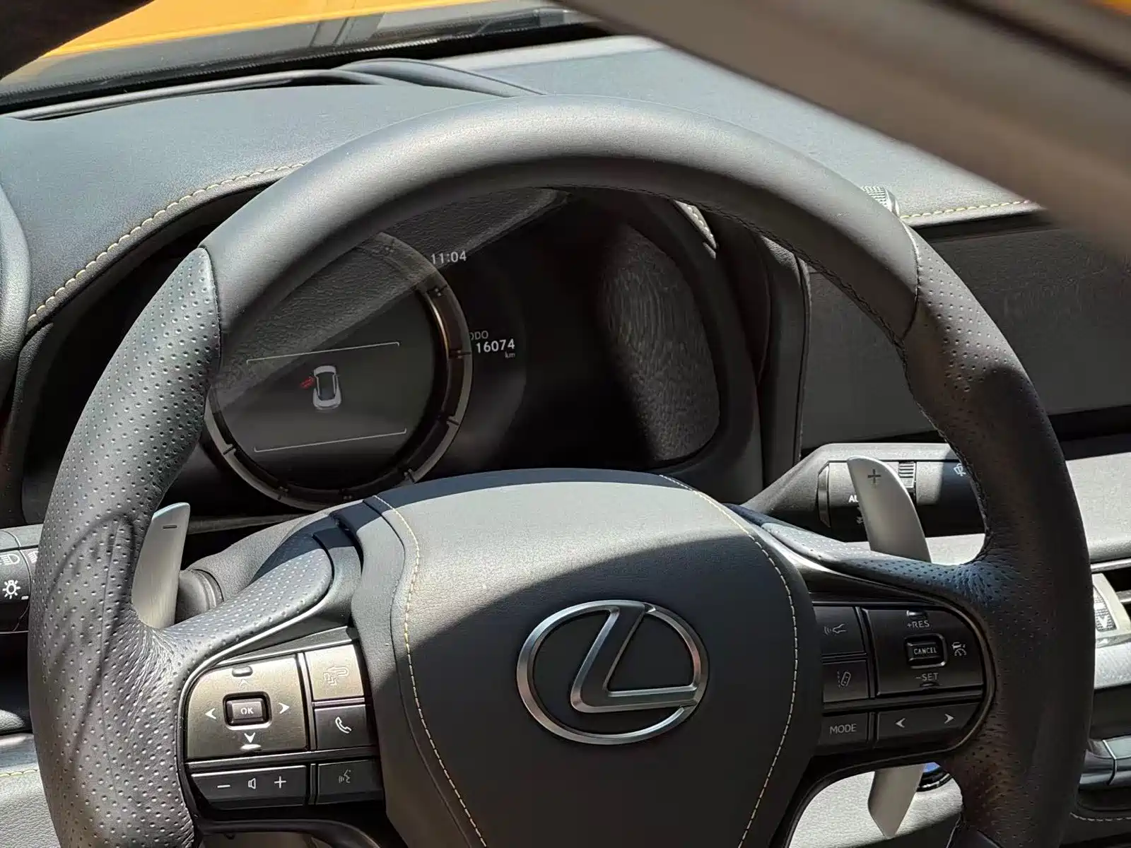 Фото 9 - Lexus LC