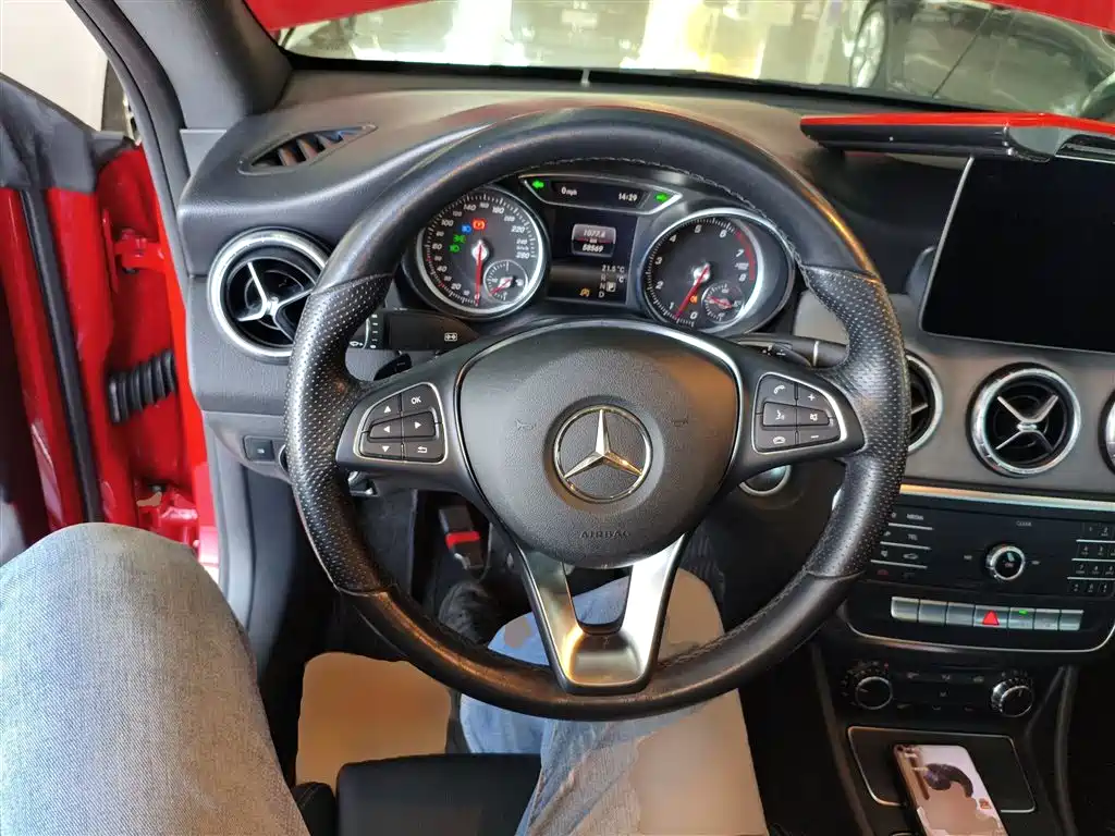 Mercedes-Benz CLA (Import) 2019 CLA 200 Sport фото 7