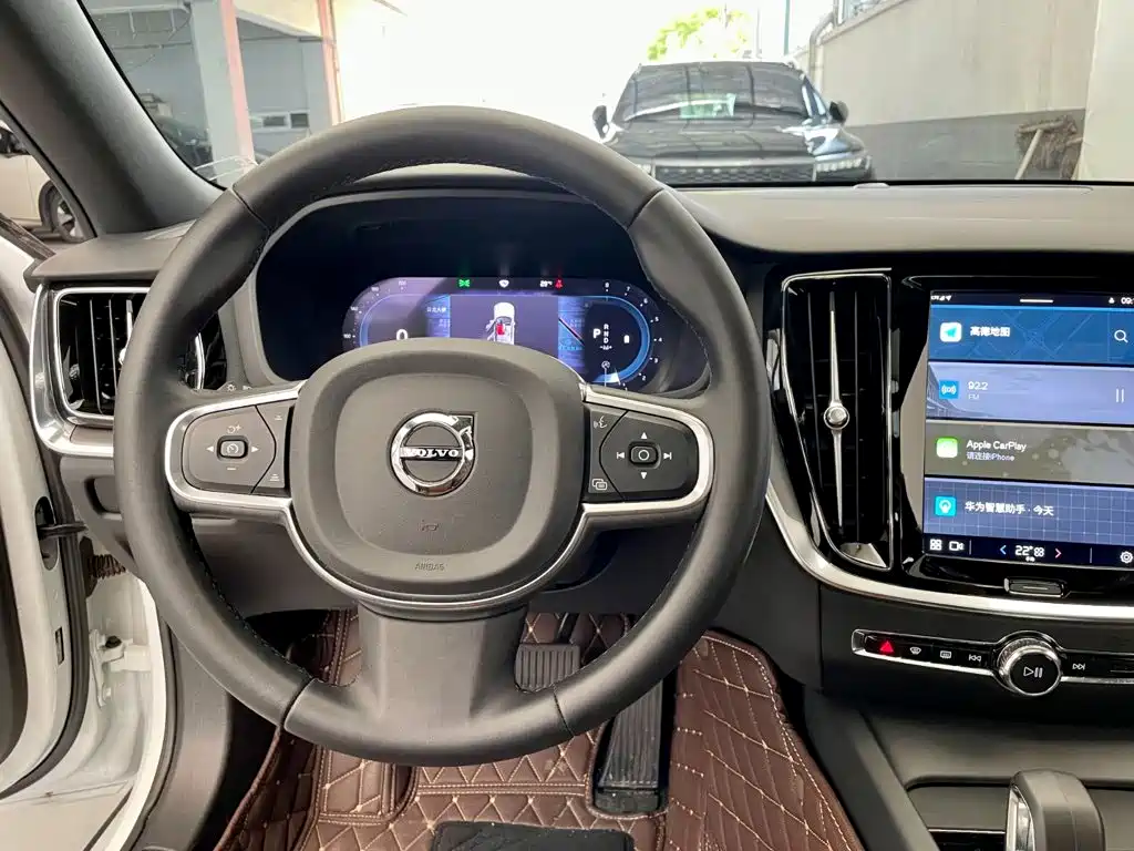 Volvo S60 2024 2025 B4 Smart Luxury Edition
