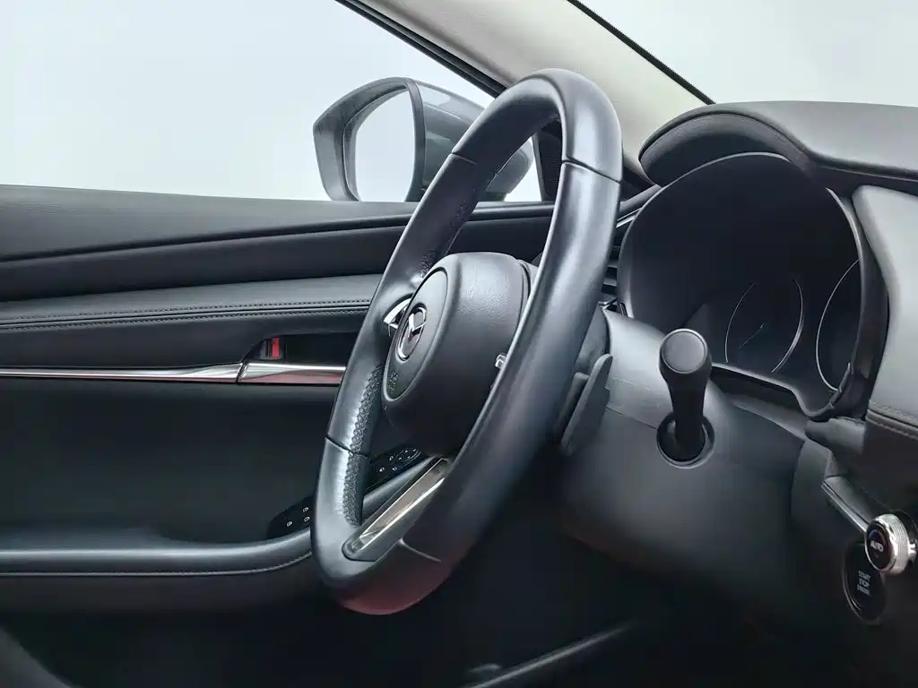 Photo 22 - Mazda Mazda 3