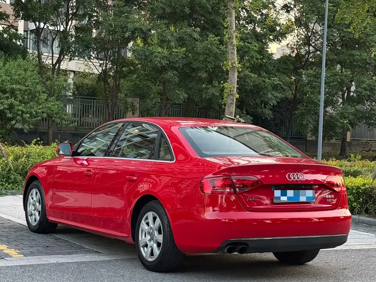 Audi A4L 2011 2012 1.8 TFSI Auto Comfort