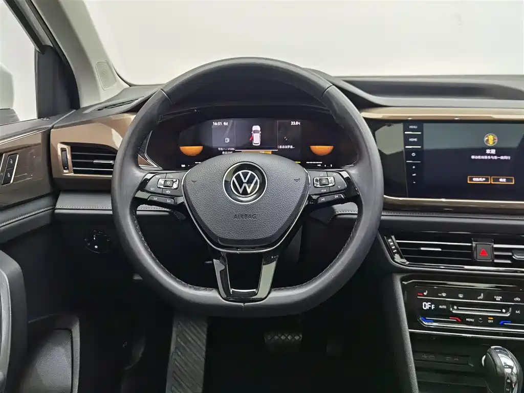Volkswagen Tharu 2022 280TSI FWD Luxury Edition фото 11