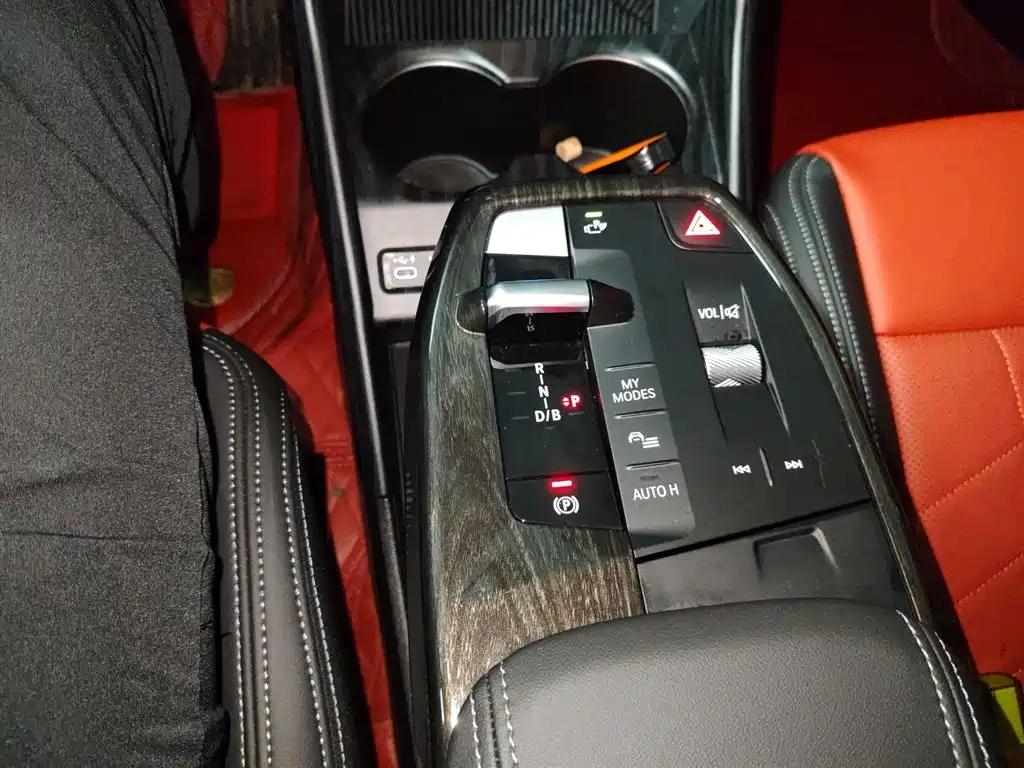 BMW iX1 2023 eDrive25L X Design Package фото 14