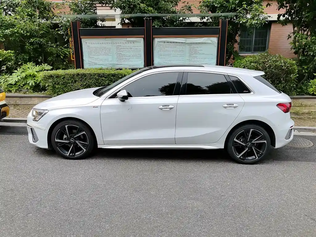Audi A3 2024 Model Sportback 35 TFSI Fashion Sport фото 13
