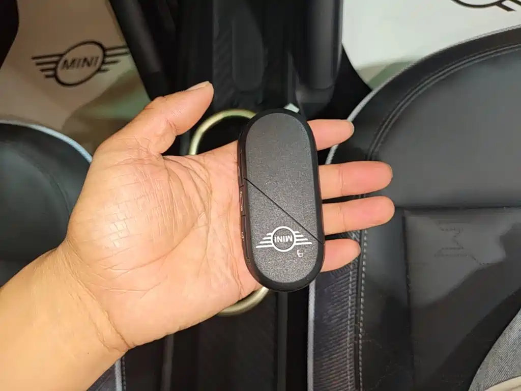 Фото 9 - MINI Electric MINI COOPER