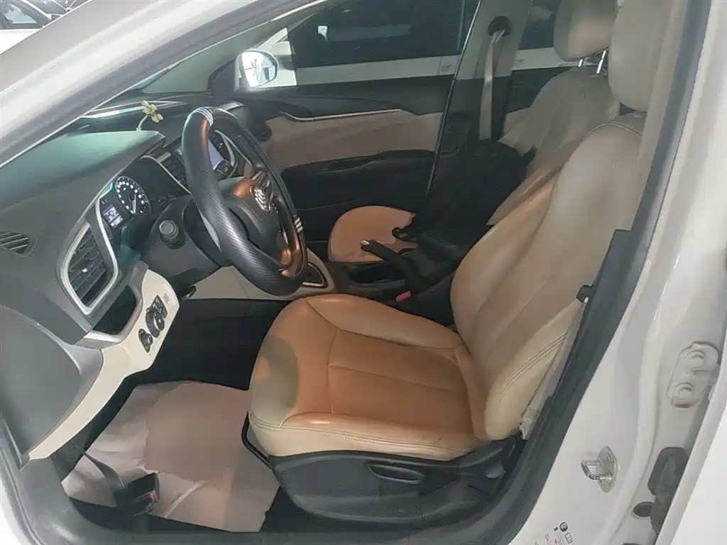 Buick Excelle 2019 15T DCT Progressive Type China VI фото 15