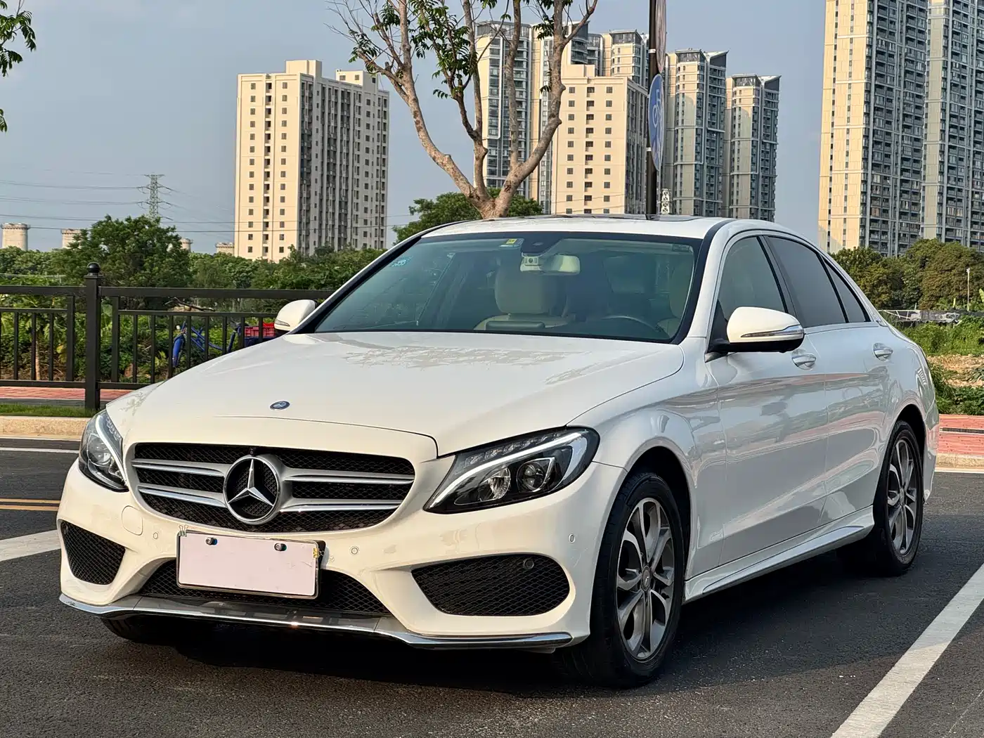 Mercedes-Benz C-Class 2015 Facelift C 180 L Sport