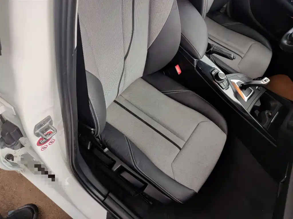 BMW 1 Series (Import) 2013 Facelift 116i Urban Model фото 25
