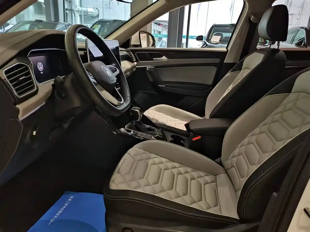 Volkswagen Tayron 2023 300TSI 2WD Luxury Plus Advanced Edition фото 9