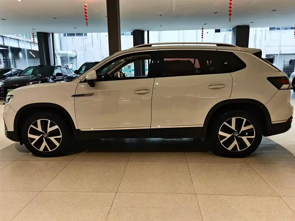 Volkswagen Tayron 2023 300TSI 2WD Luxury Plus Advanced Edition фото 4