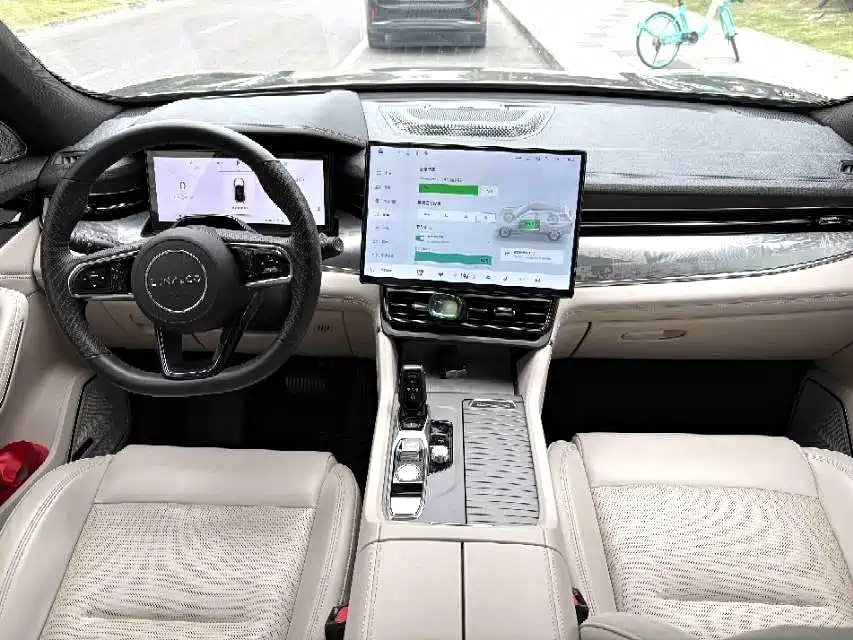 Lynk & Co 09 EM-P 2024 2024 2.0TD EM-P AWD HALO 6-Seater