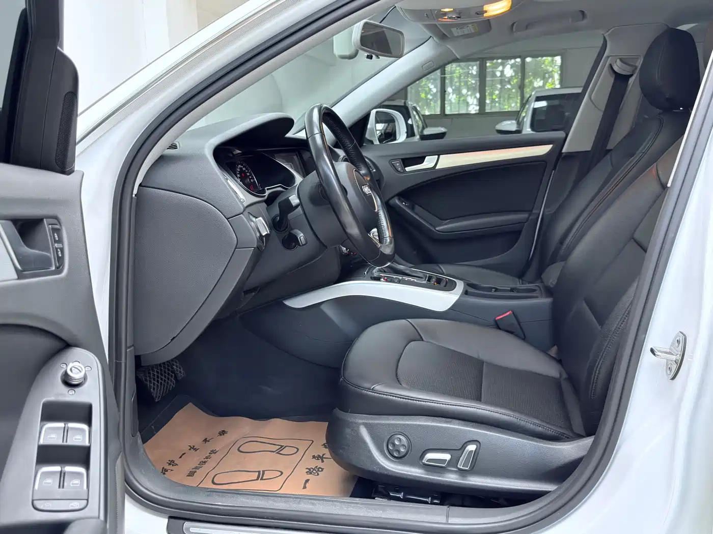 Audi A4L 2015 45 TFSI quattro Individual Sport фото 3