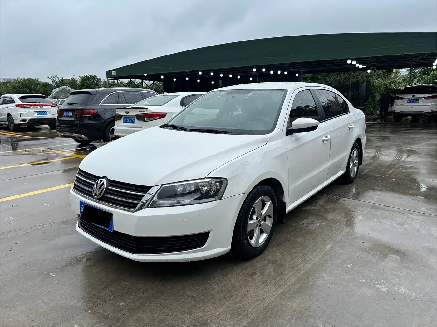 Volkswagen Lavida 2013 Facelift Classic 1.6L Automatic Trend фото 3