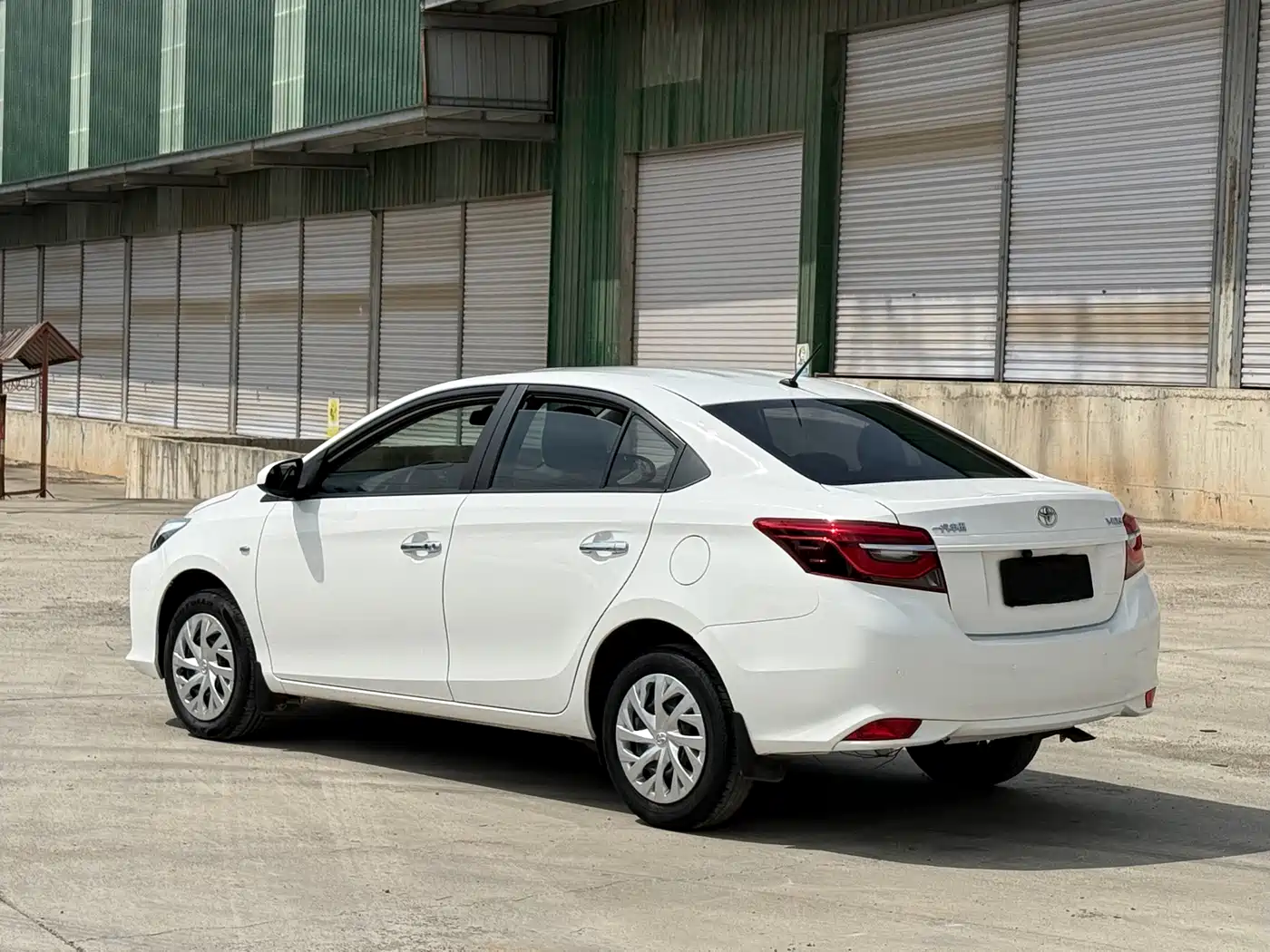 Toyota Vios 2022 1.5L 20th Anniversary Edition фото 4
