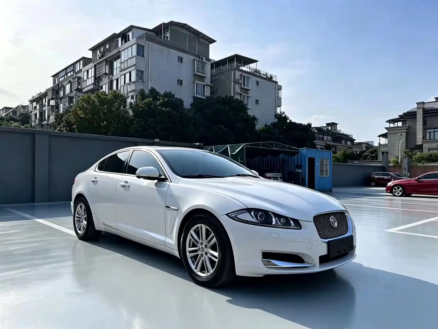 Jaguar XF 2015 XF 2.0T Style Edition фото 3