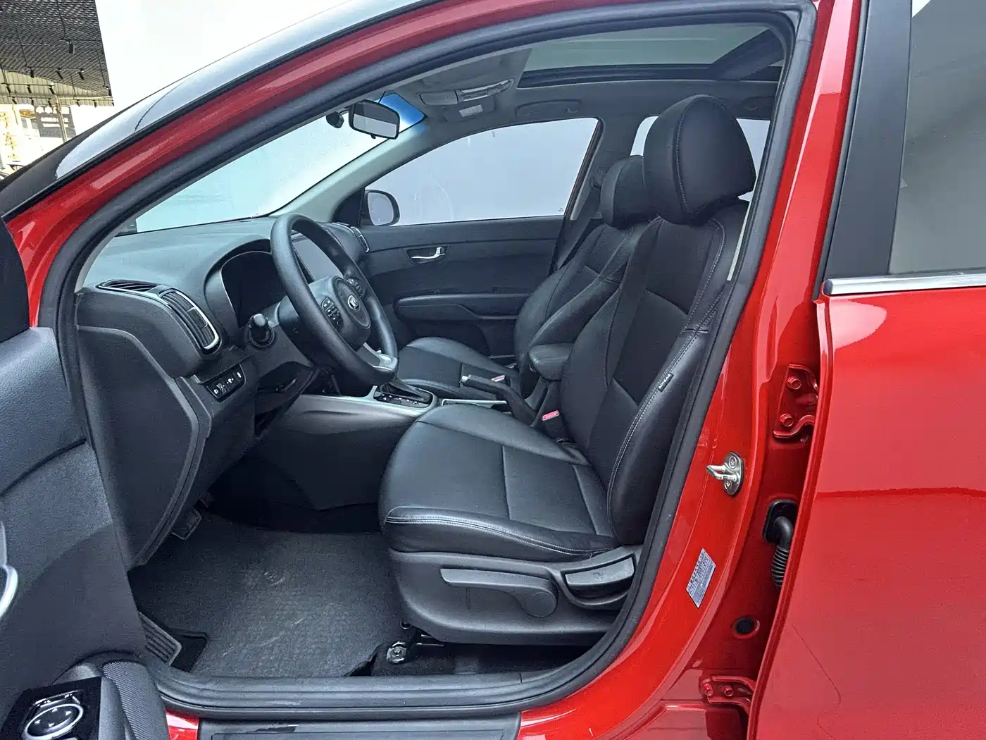 Kia KX3 Smart Run 2015 1.6L Automatic 2WD DLX фото 15