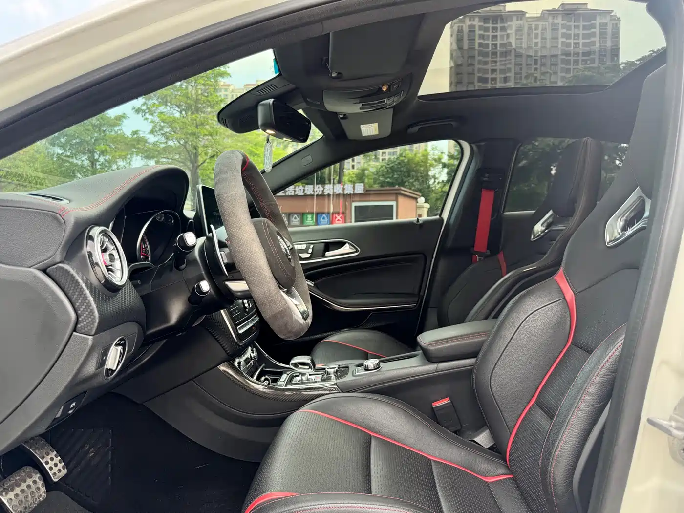 Mercedes-Benz A-Class AMG (Import) 2016 AMG A 45 4MATIC фото 7