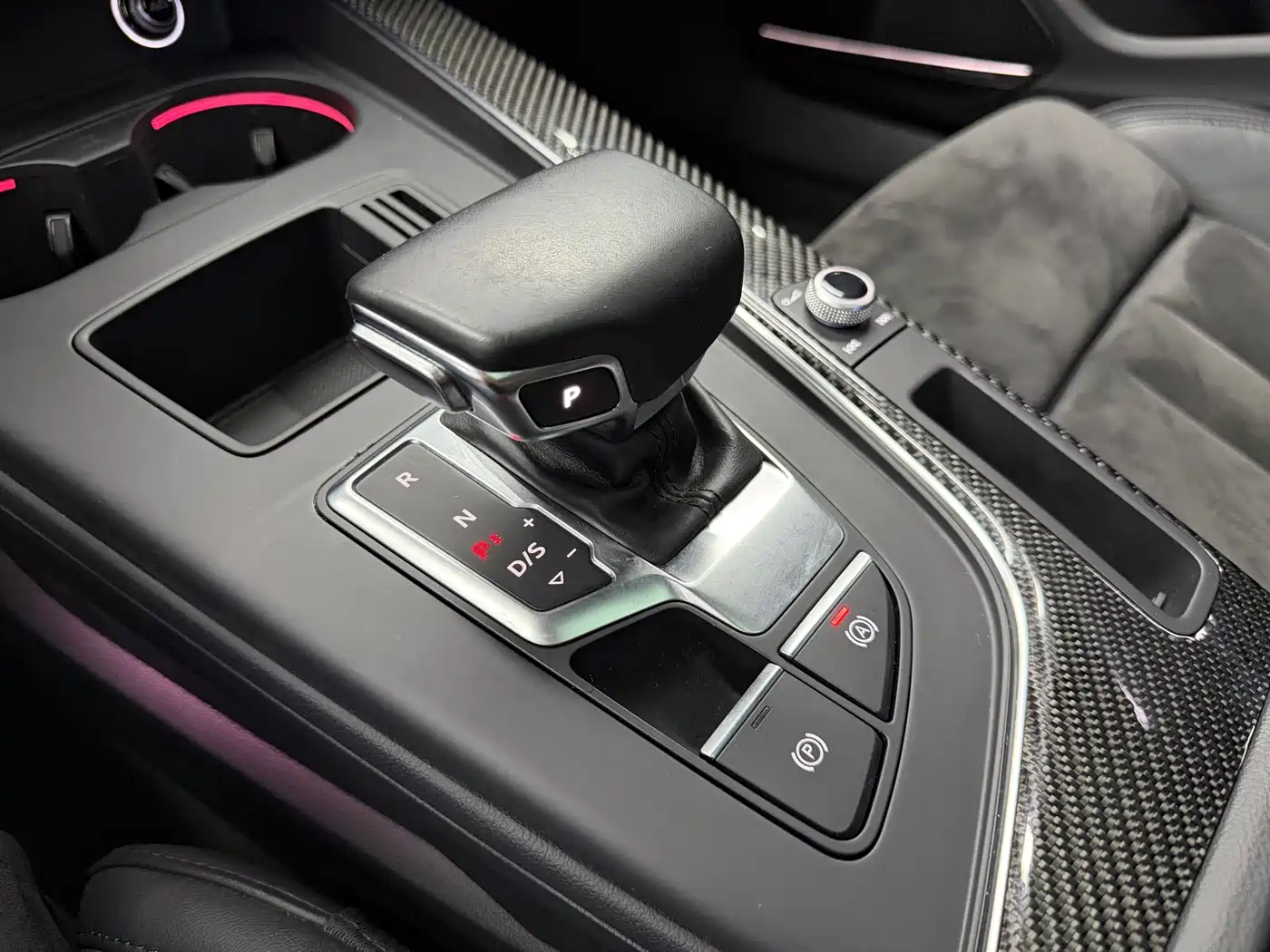 Photo 17 - Audi A4L