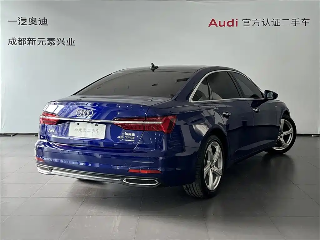 Audi A6L 2019 45 TFSI quattro Exclusive Elegance фото 4
