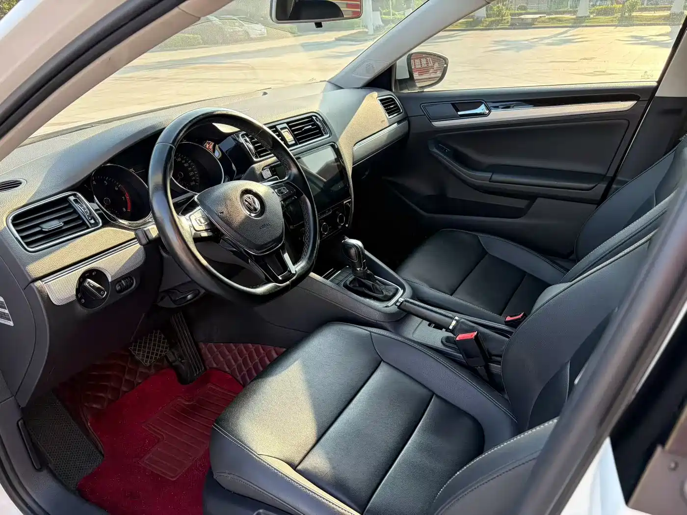 Volkswagen Sagitar 2017 230TSI Automatic Comfort фото 4