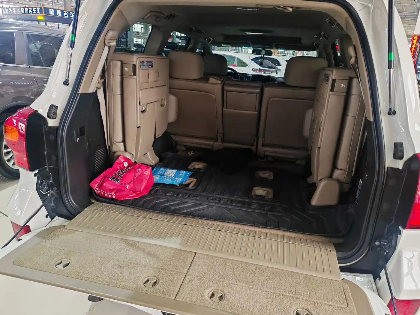 Toyota Land Cruiser 2010 Model 4.0L Automatic VX фото 11