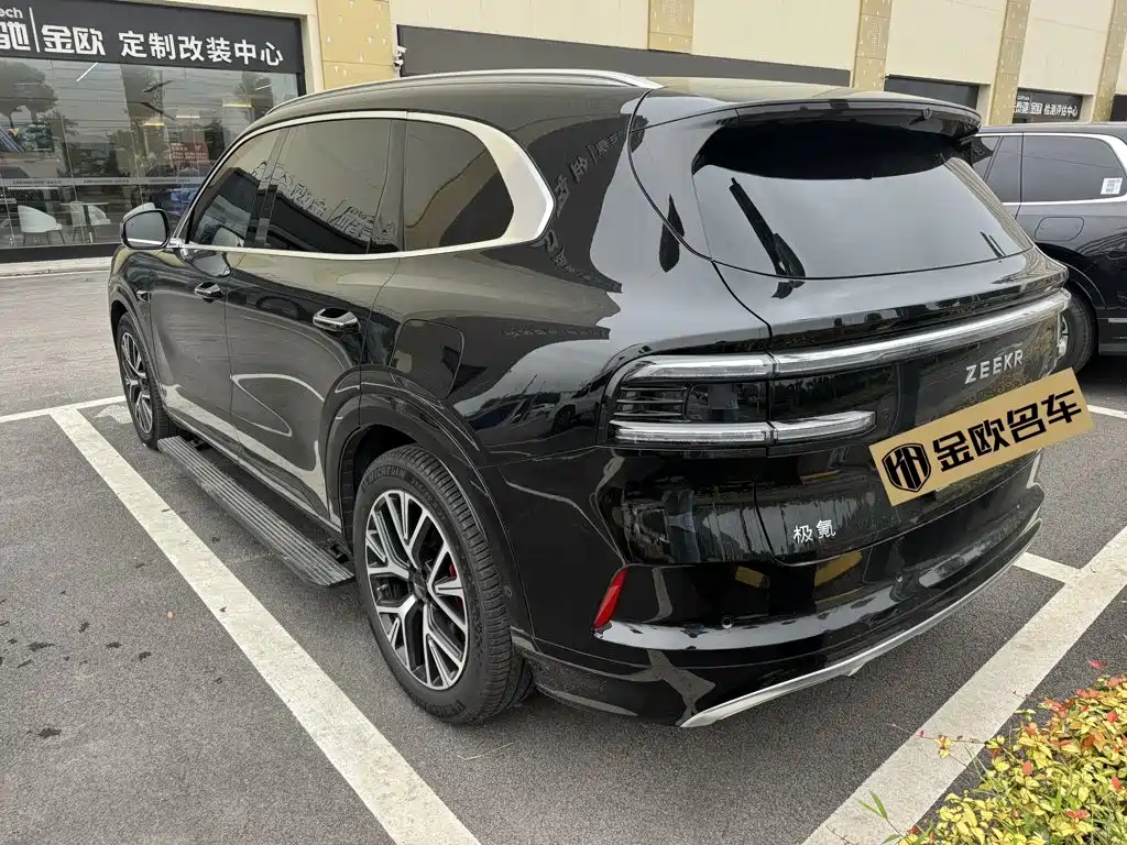 ZEEKR 8X 2026