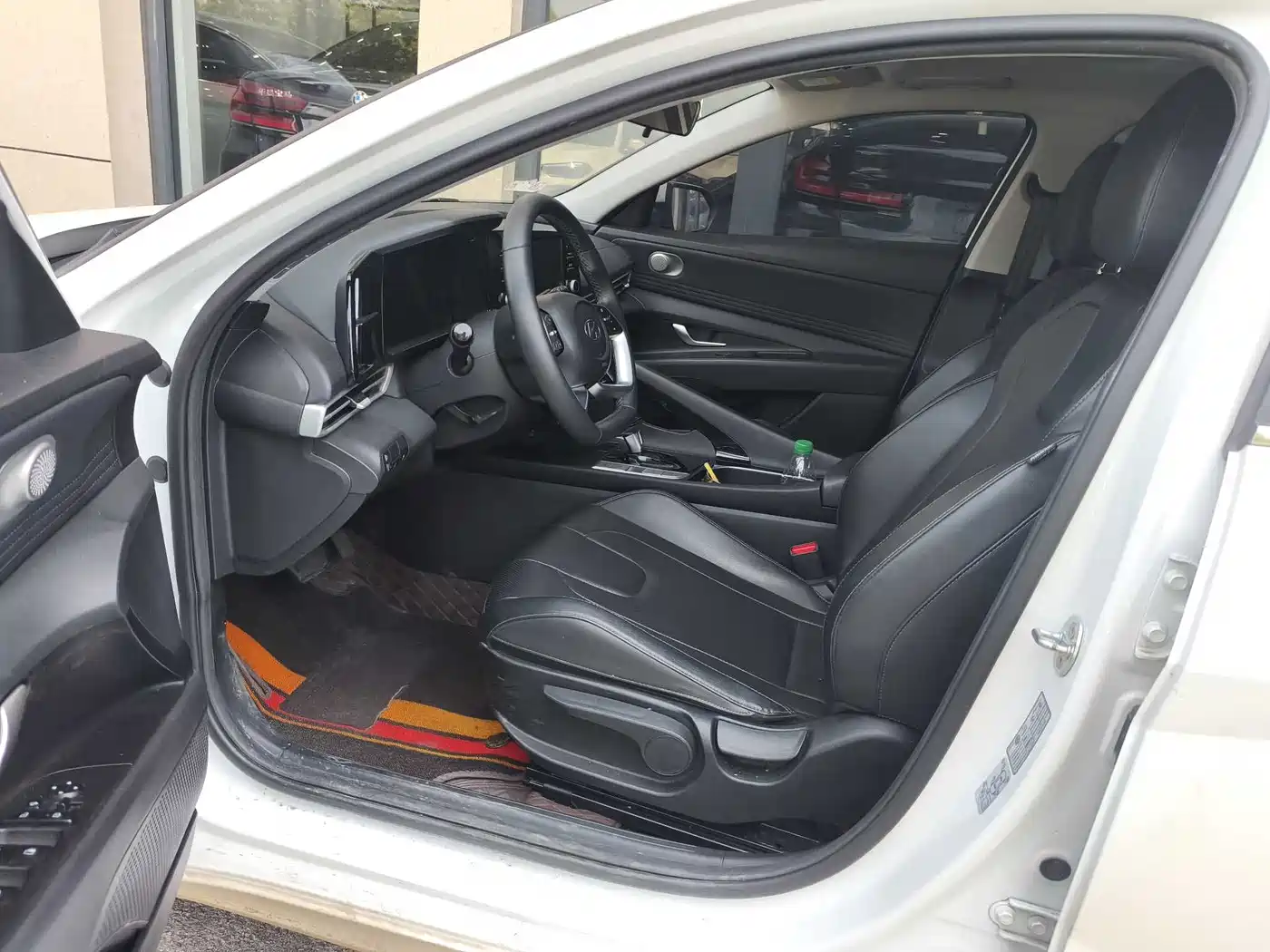 Hyundai Elantra 2022 1.5L CVT GLX Elite Edition фото 6