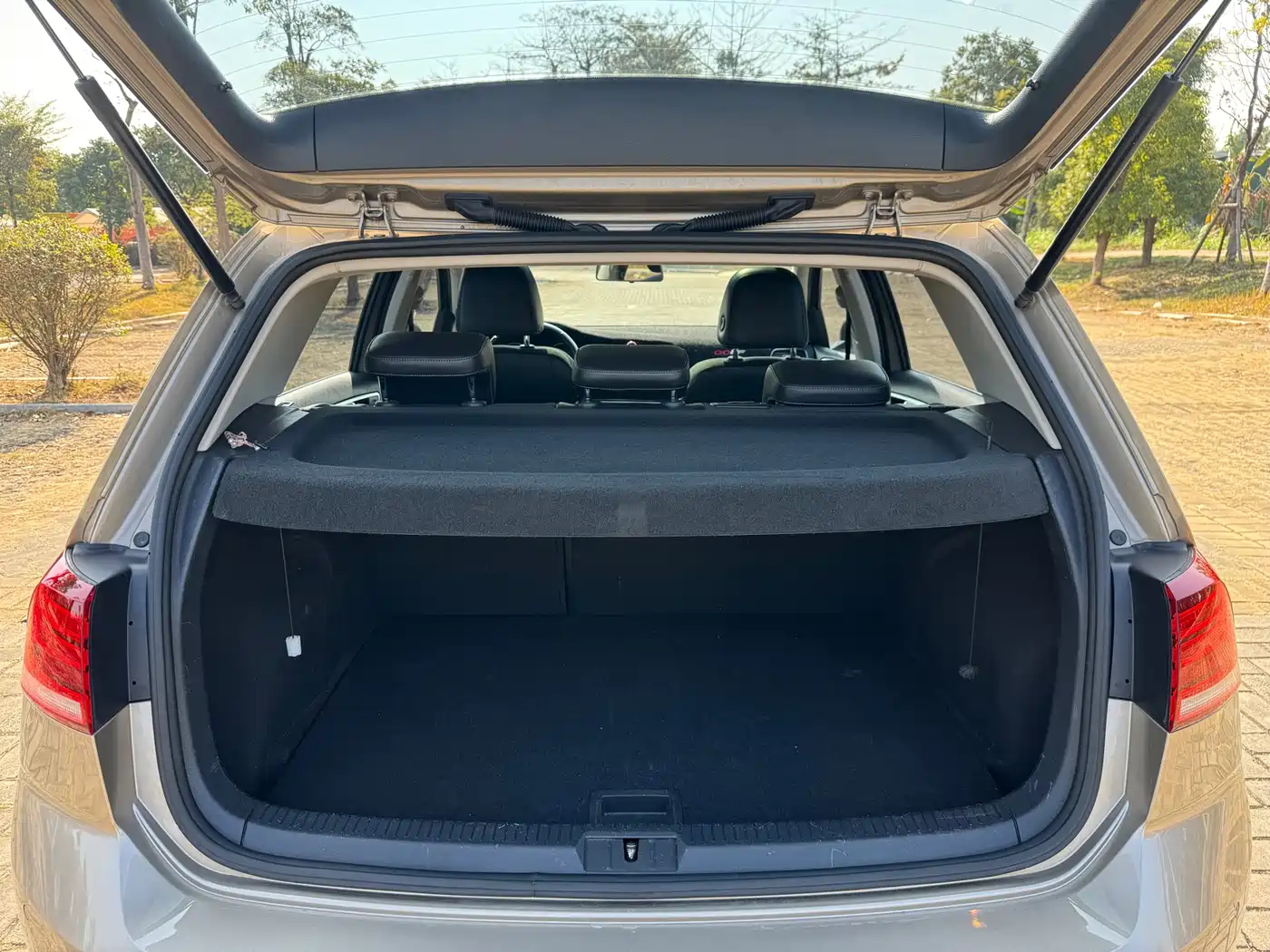 Volkswagen Golf 2018 230TSI Automatic Comfort фото 15