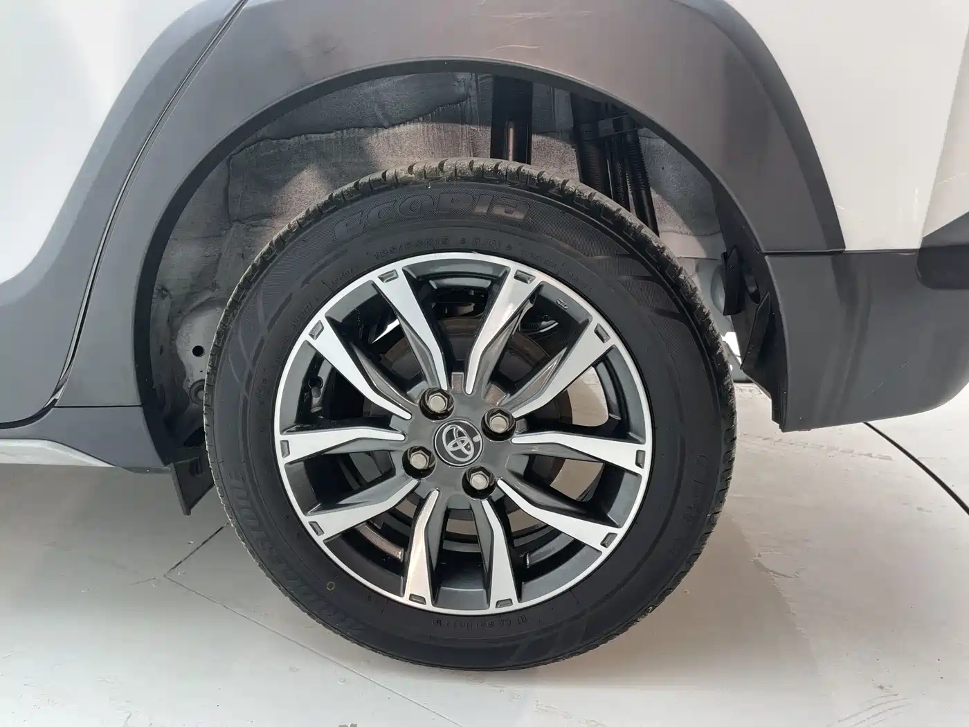 Toyota YARiS L Zhi Xuan 2022 Zhi Xuan X 1.5L CVT Luxury PLUS Edition фото 17