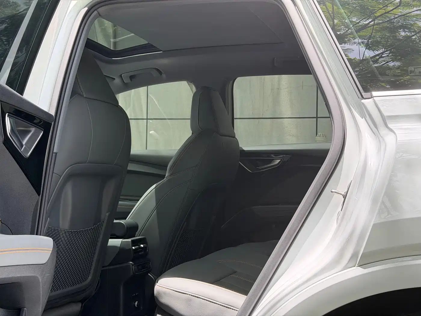 Audi Q4 e-tron 2024 40 e-tron Pioneer Edition фото 10