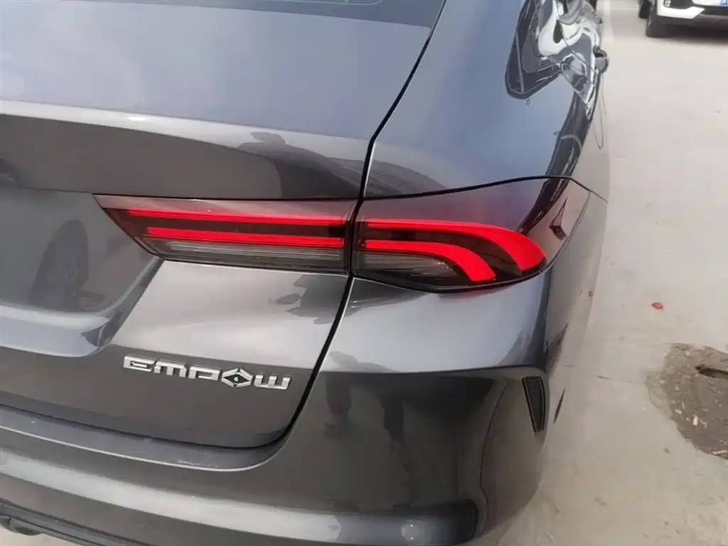 GAC Trumpchi Trumpchi Emkoo 2021 270T DCT J15 Edition фото 8