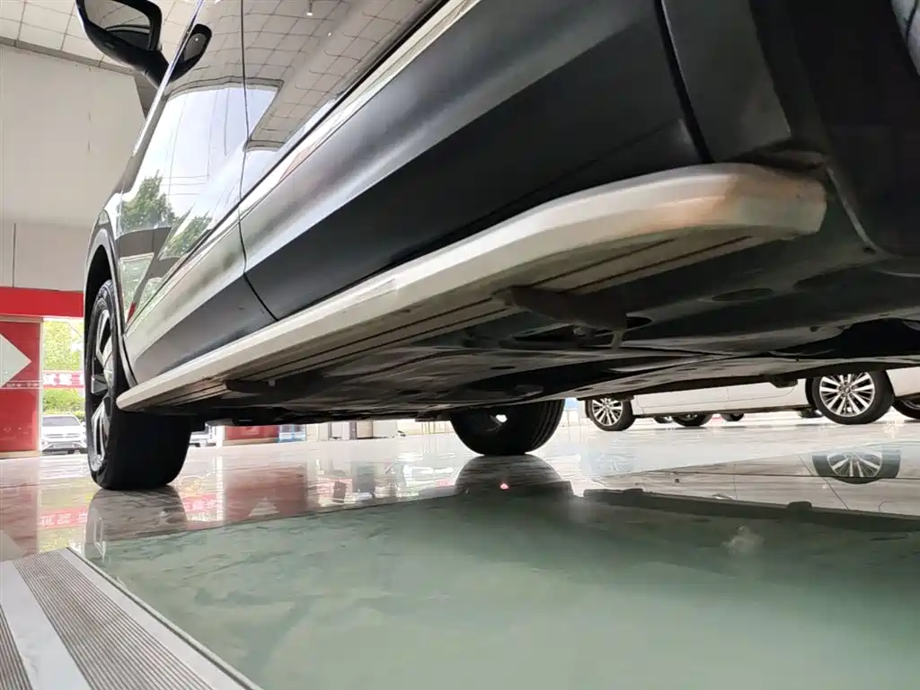 Volkswagen Tayron 2019 330TSI 2WD Luxury China VI фото 22