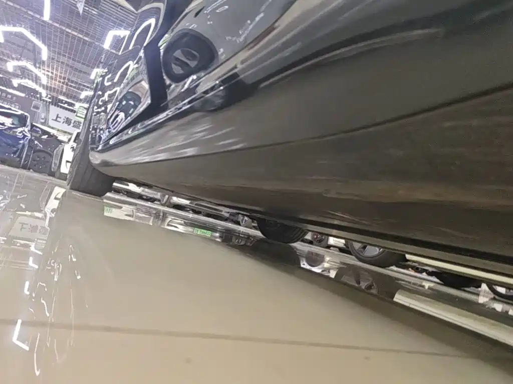 Фото 21 - Tesla Model 3