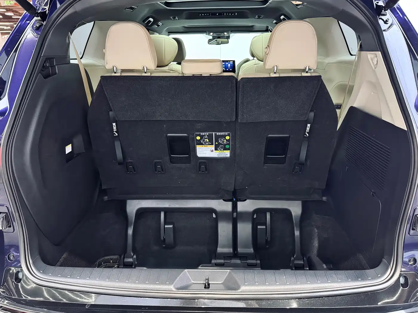 Toyota Sienna 2021 2.5L Hybrid Ultimate Edition фото 25