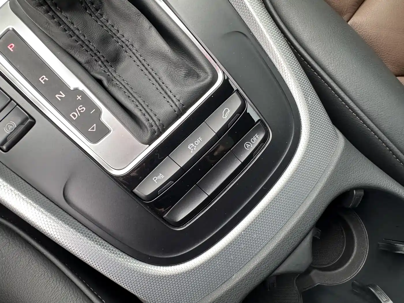Audi Q5 2016 40 TFSI Technology Model фото 14