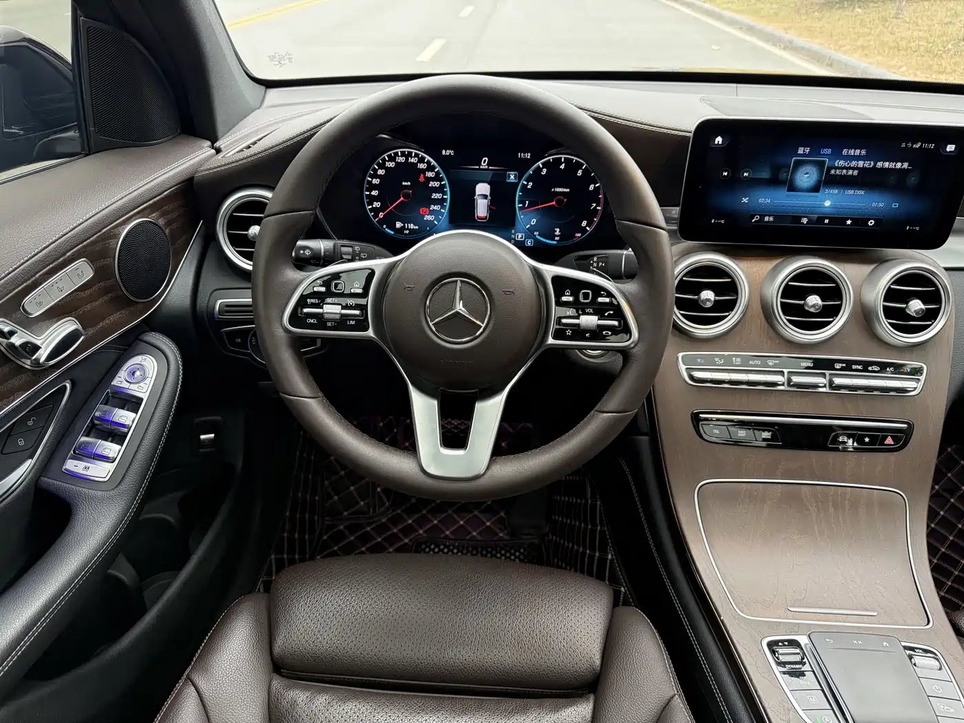 Mercedes-Benz GLC 2020 Facelift GLC 260 L 4MATIC Luxury фото 12