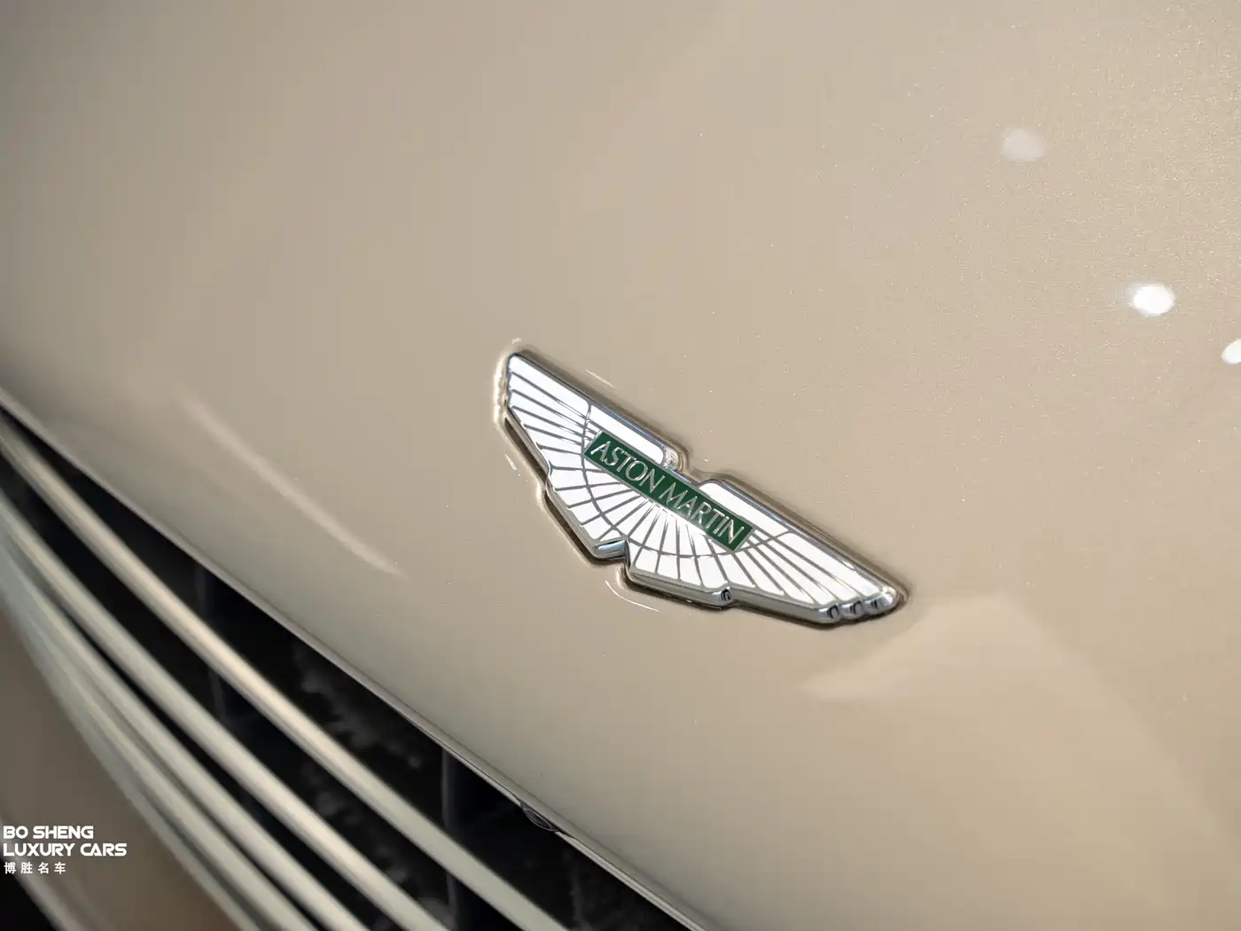 Aston Martin DB11 2019 4.0T V8 Volante фото 42