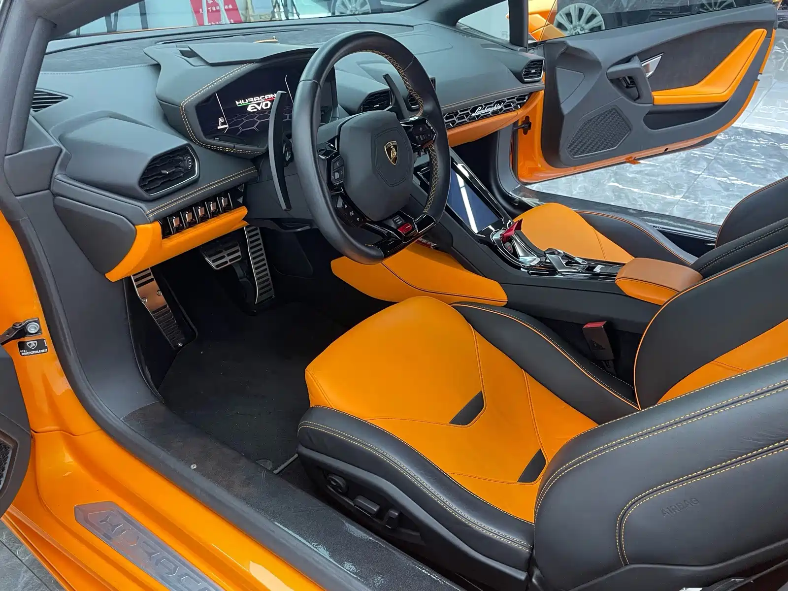 Фото 34 - Lamborghini Huracán
