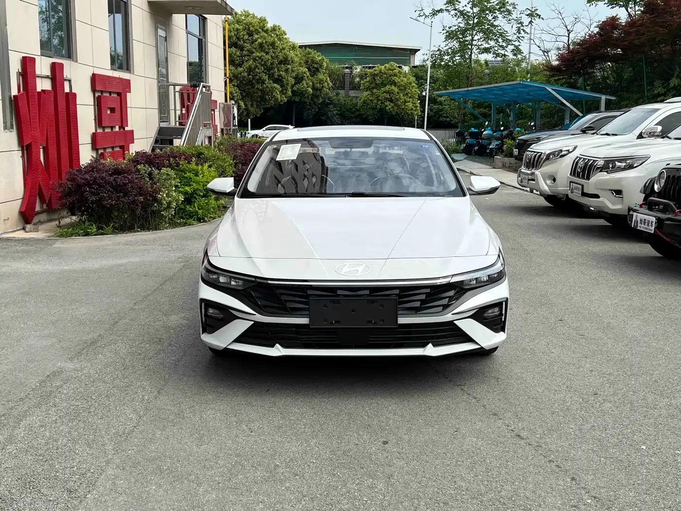 Hyundai Elantra 2023 1.5L CVT GLX Elite Edition фото 2