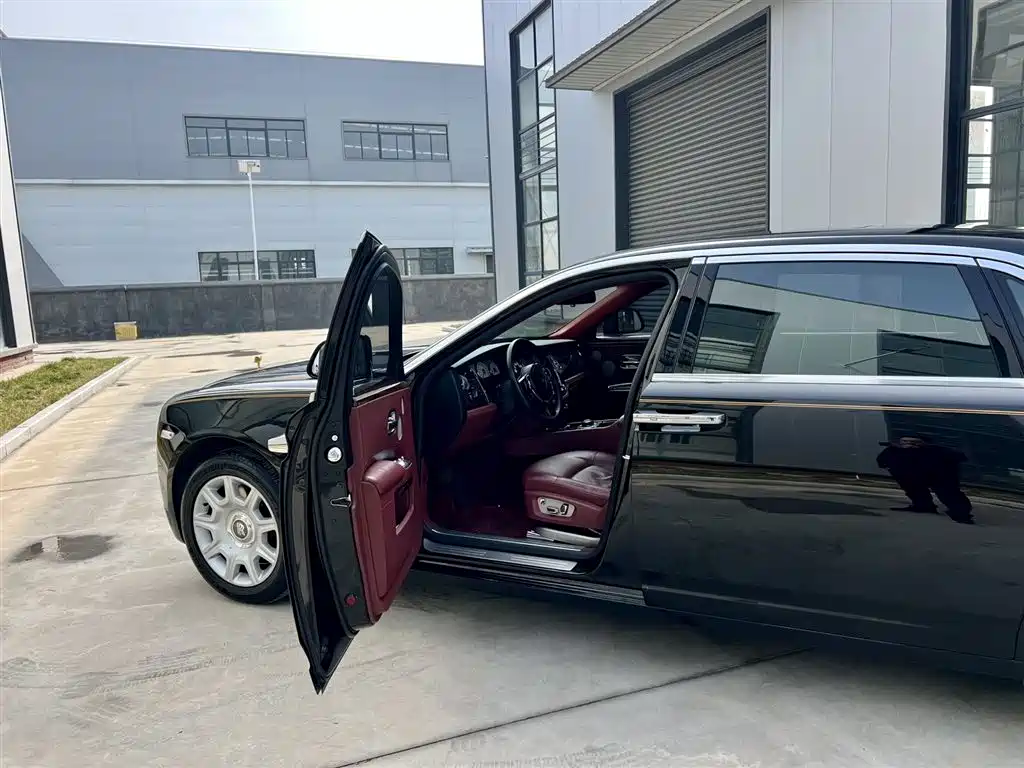 Rolls-Royce Ghost 2014 6.6T Extended Edition фото 9