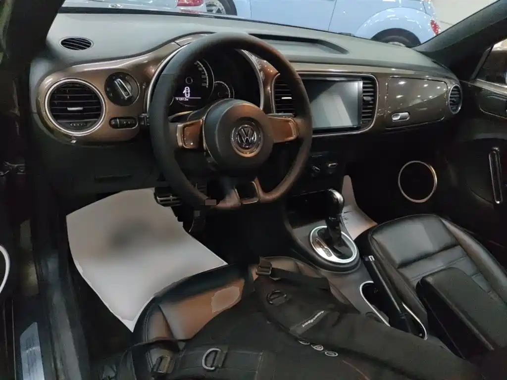 Volkswagen Beetle 2015 180TSI фото 6