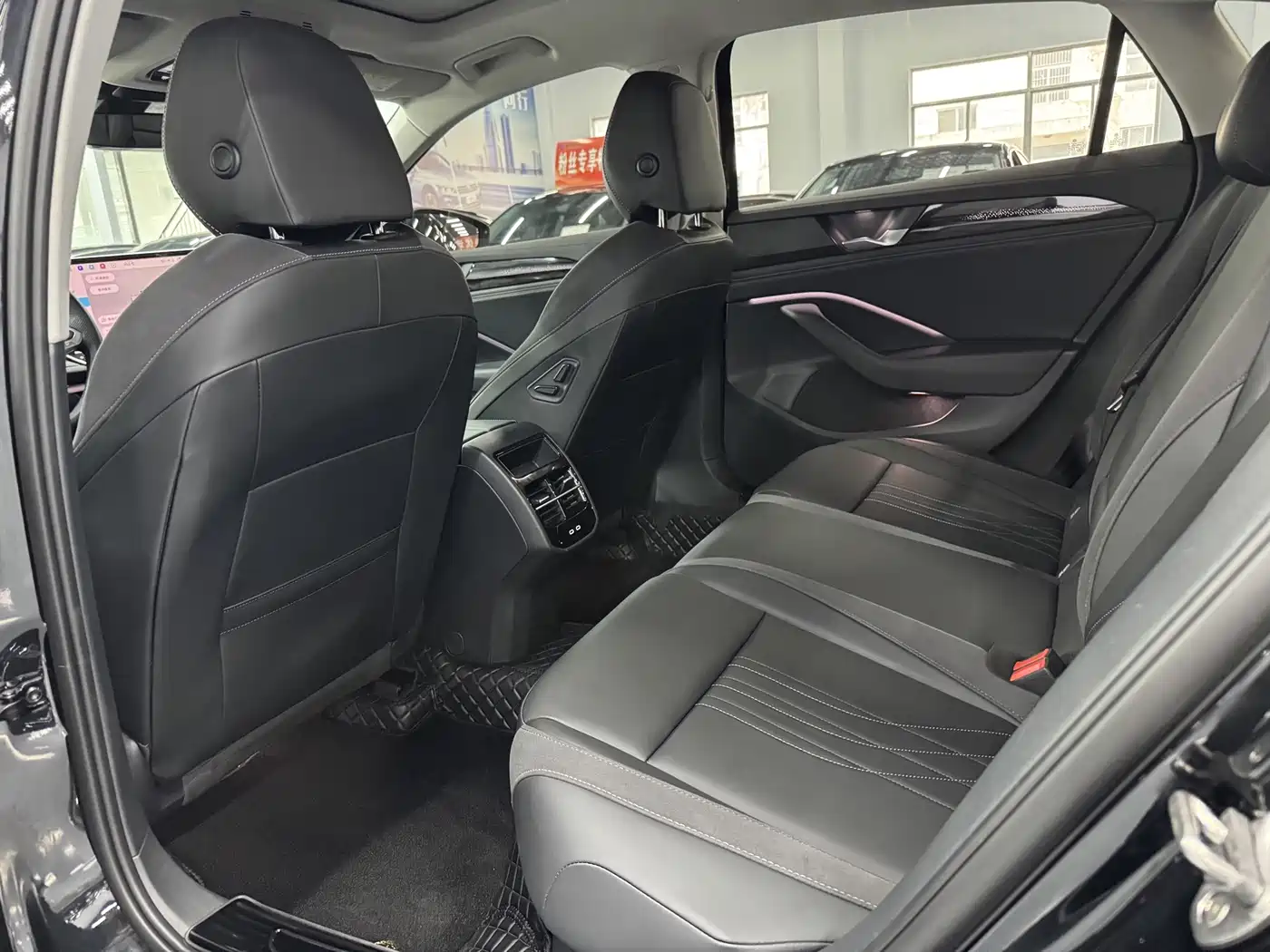 Volkswagen Magotan 2026 2026  300TSI Premium Edition Eye-catcher
